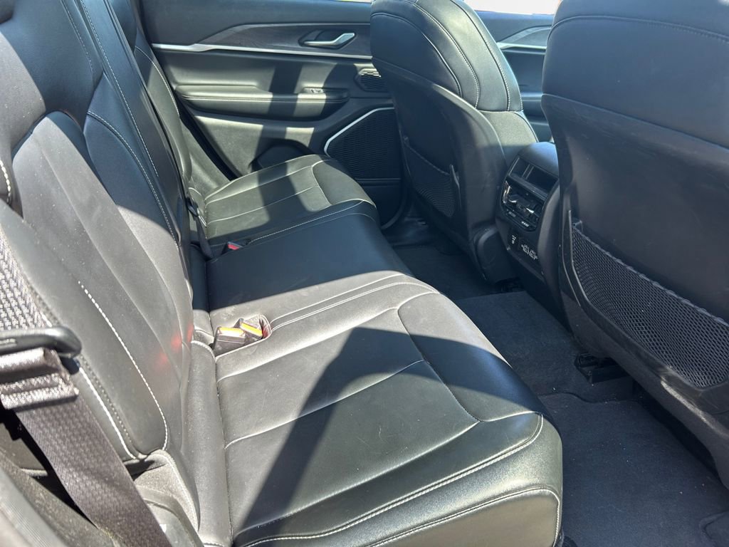 Certified 2022 Jeep Grand Cherokee Limited image 29