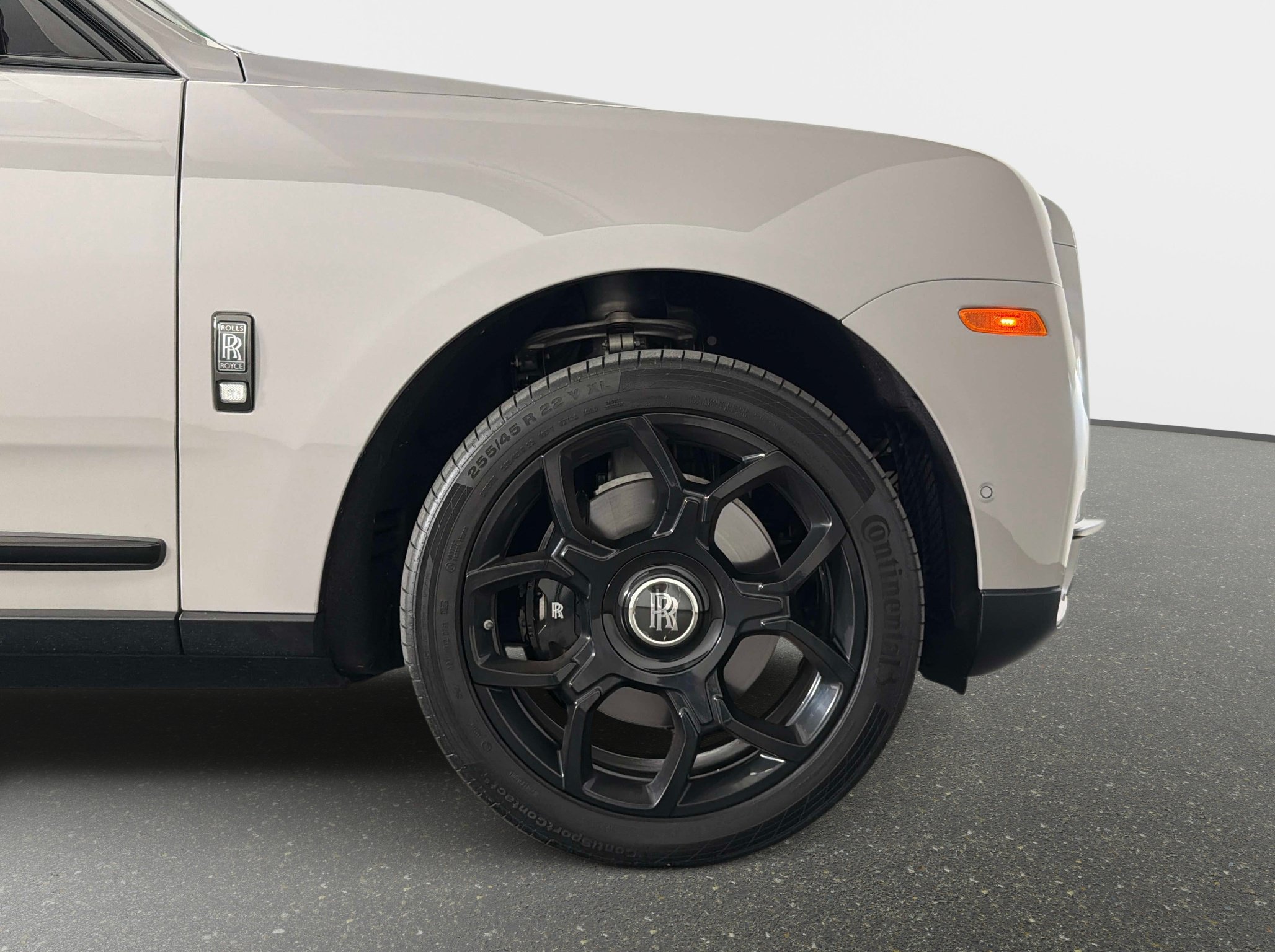 Used 2024 Rolls-Royce Cullinan Black Badge AWD/4WD image 25
