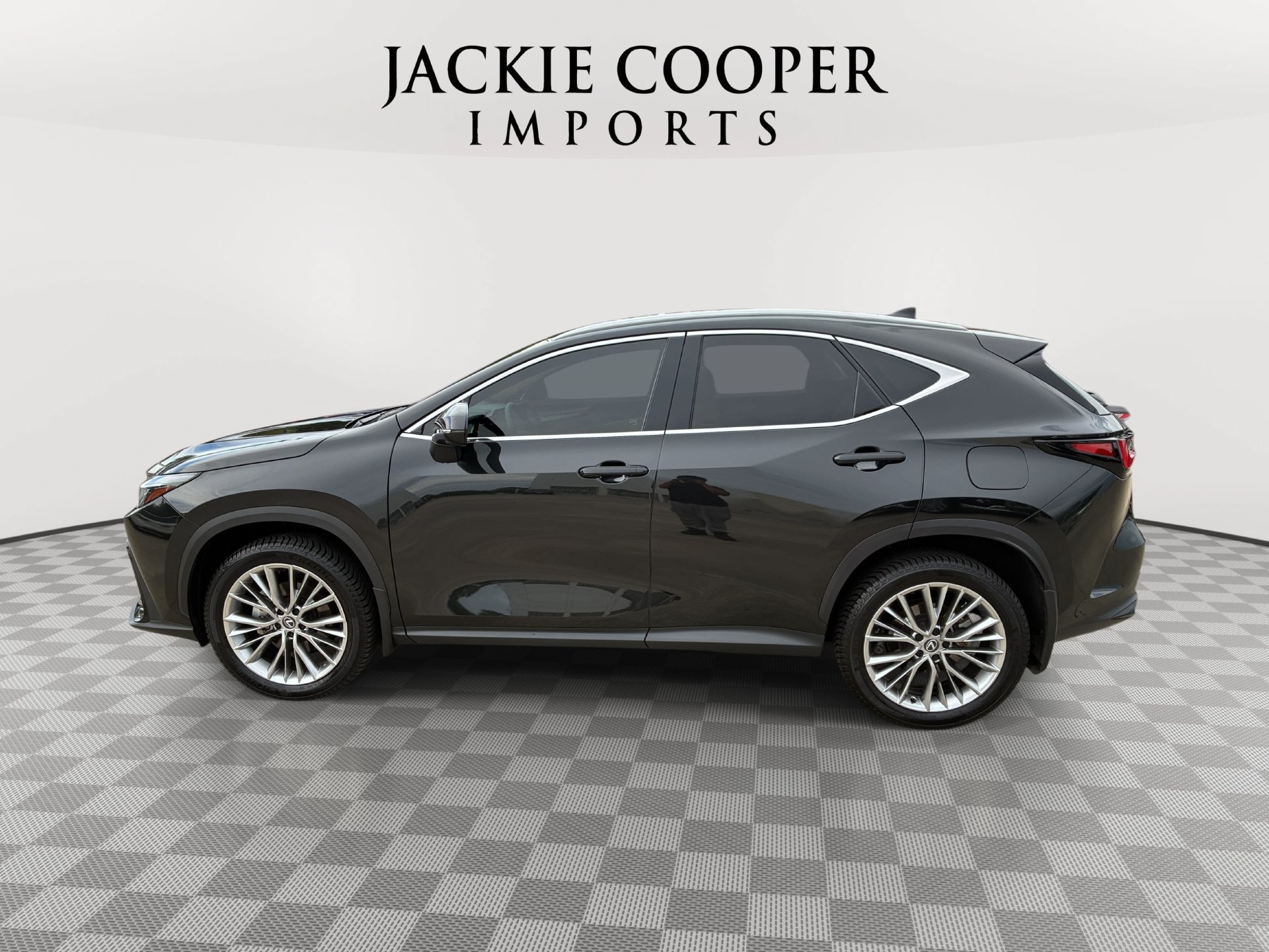 Used 2025 Lexus NX 350 AWD w/ Premium Package image 8