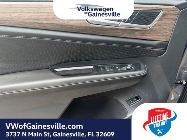 Certified 2025 Volkswagen Atlas SEL AWD/4WD image 17