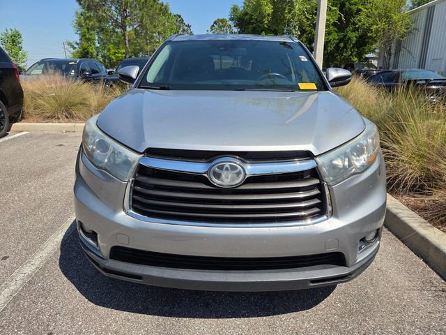 Used 2016 Toyota Highlander Limited Platinum AWD/4WD image 2