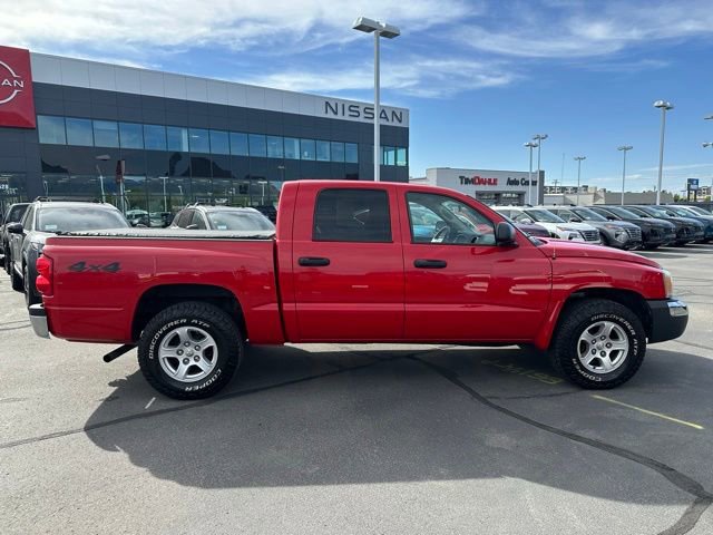 Used 2005 Dodge Dakota SLT w/ Trailer Tow Group AWD/4WD image 12
