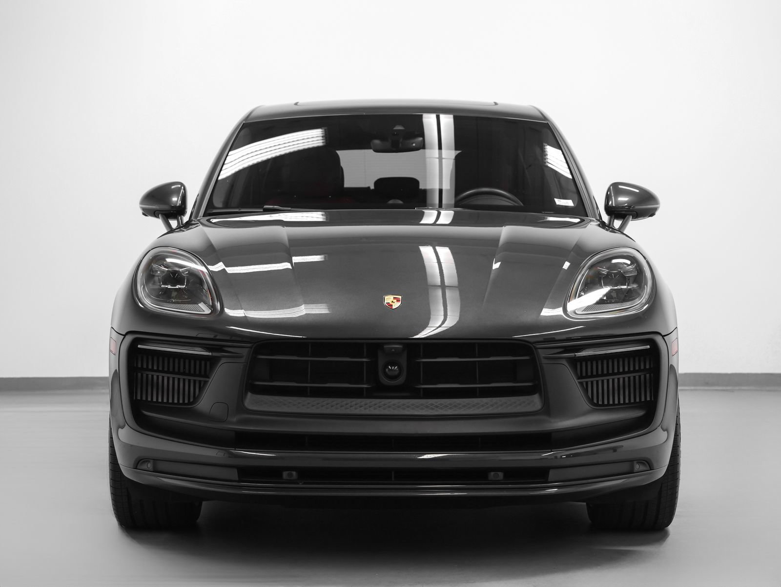 Certified 2024 Porsche Macan GTS w/ Premium Plus Package AWD/4WD image 8