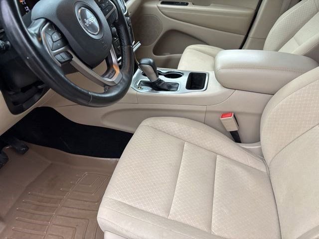 Used 2022 Jeep Grand Cherokee Laredo E w/ Security & Convenience Group AWD/4WD image 11