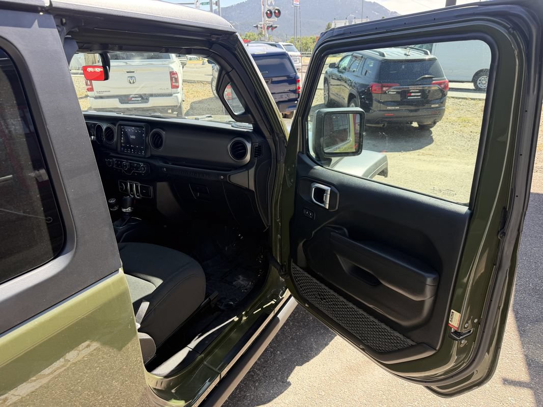 Used 2022 Jeep Wrangler Sport AWD/4WD image 20