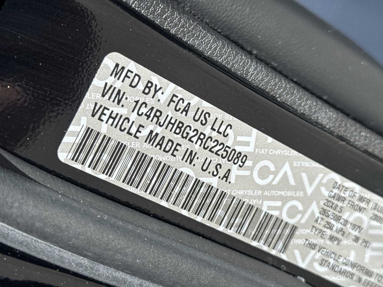 Used 2024 Jeep Grand Cherokee Limited w/ Black Appearance Package AWD/4WD image 20