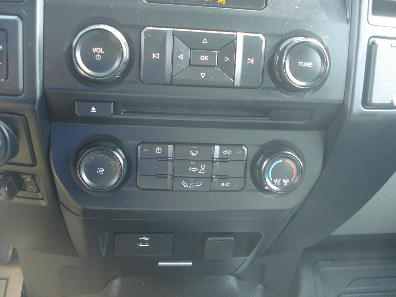 Used 2017 Ford F150 XL w/ Equipment Group 101A Mid image 36