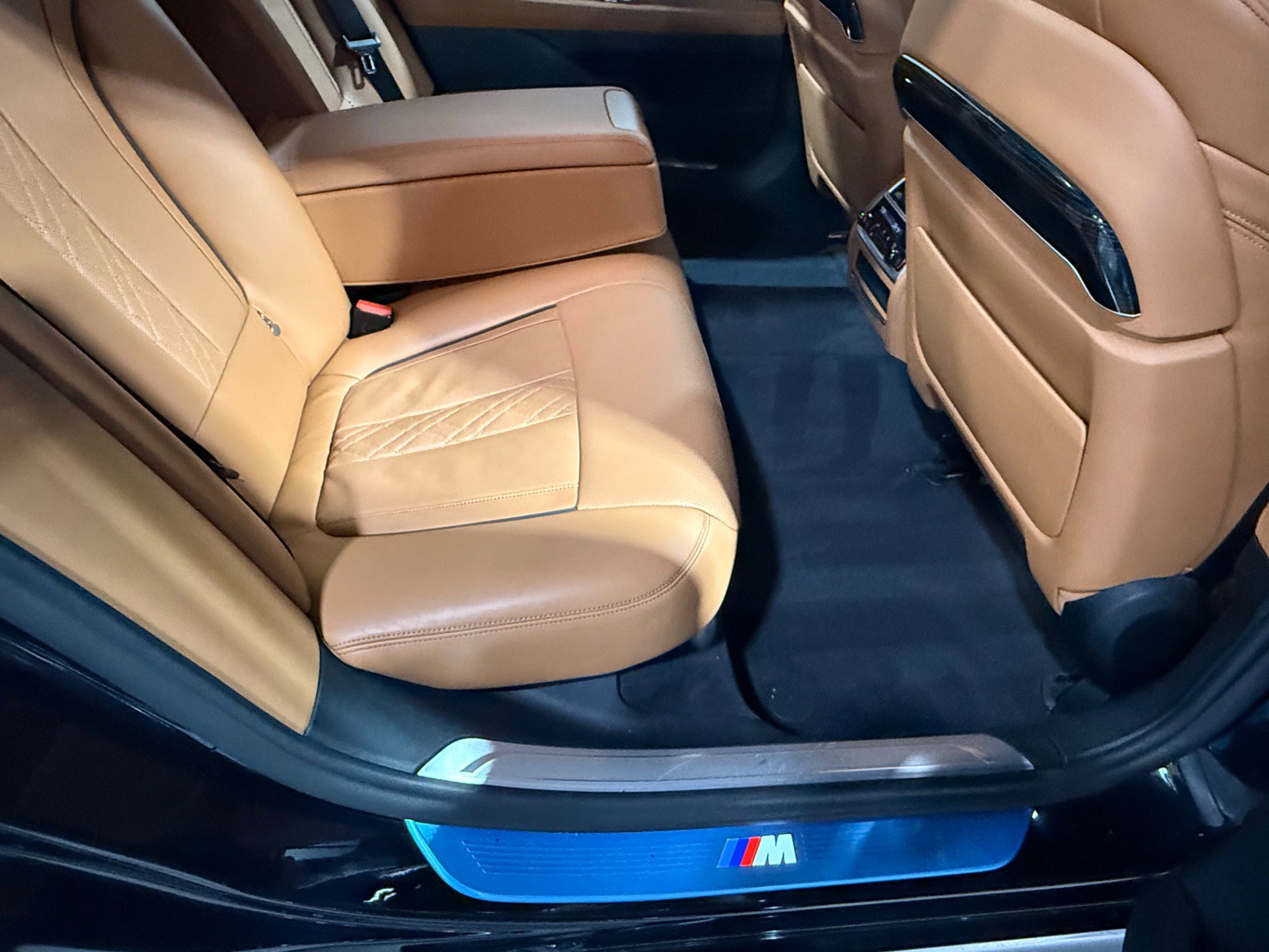 Used 2022 BMW 740i xDrive w/ M Sport Package image 74