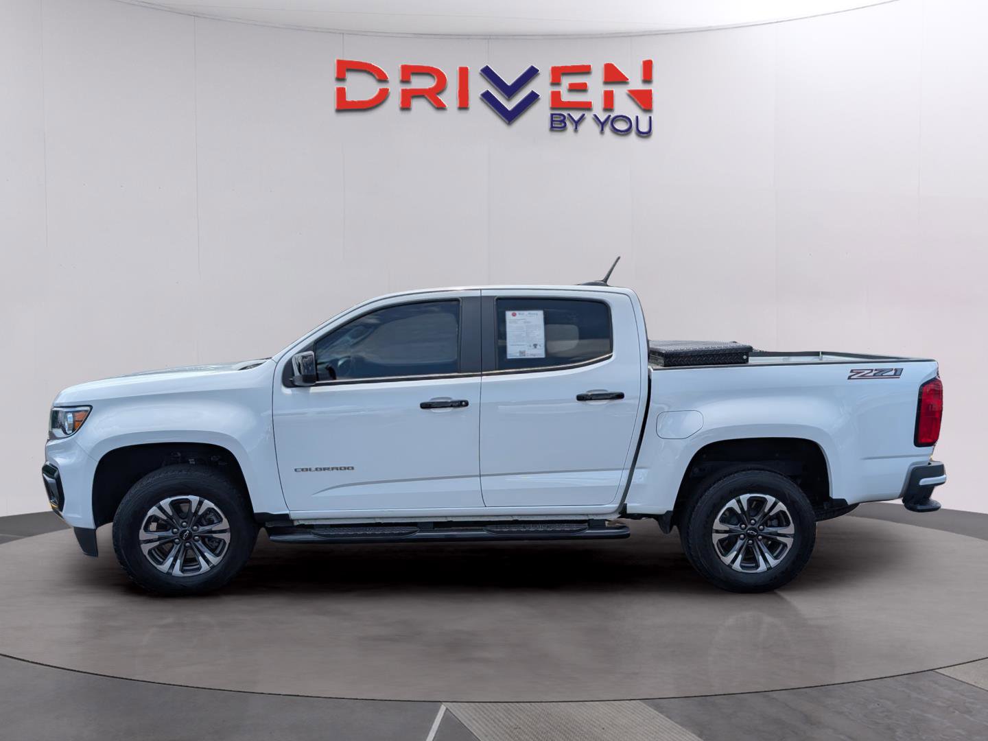 Used 2022 Chevrolet Colorado Z71 RWD image 2