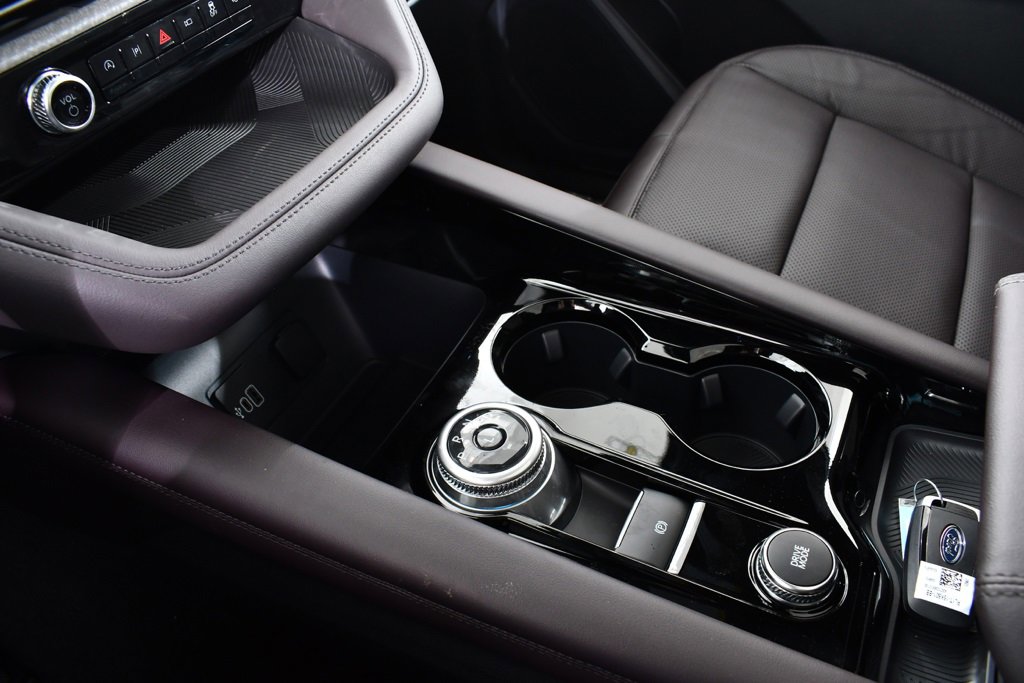 New 2026 Ford Explorer Platinum w/ LUX Leather Package image 31