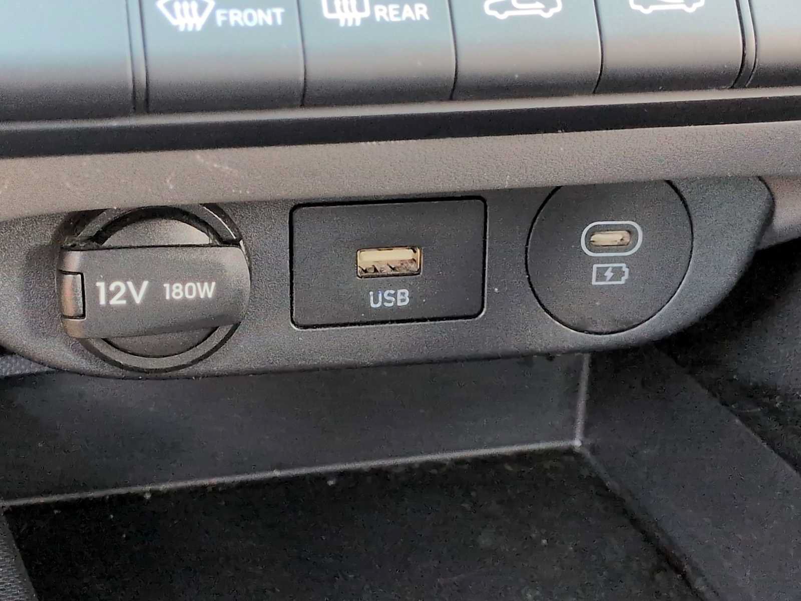 Certified 2024 Hyundai Elantra SEL FWD image 32