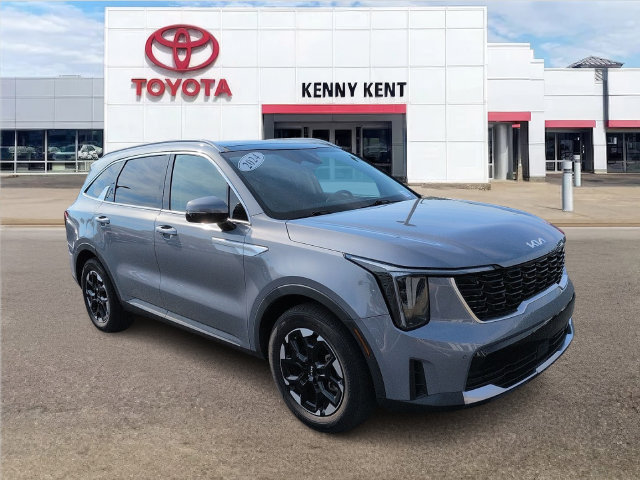 Used 2024 Kia Sorento S w/ Panoramic Sunroof Package