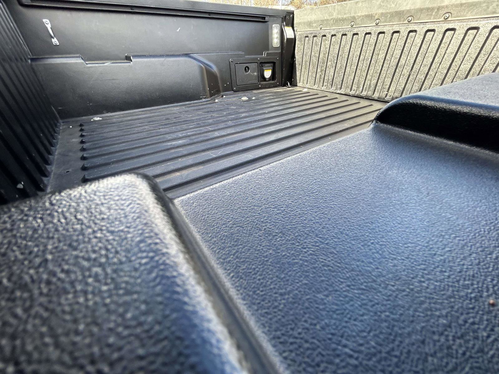 Used 2023 Toyota Tacoma TRD Sport w/ Black Out Package (TMS) image 14