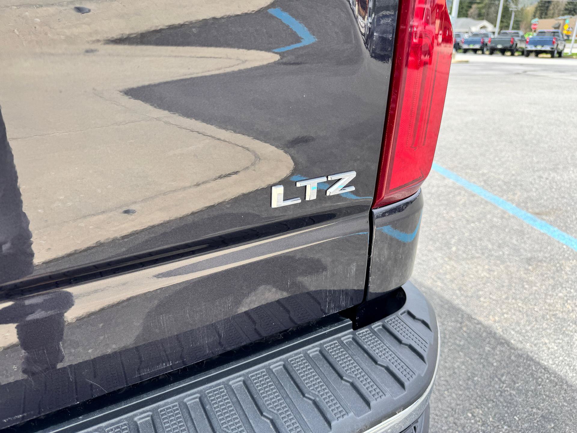 Used 2022 Chevrolet Silverado 1500 LTZ AWD/4WD image 40