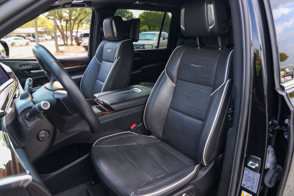 Used 2024 Cadillac Escalade ESV Premium Luxury w/ Performance Package AWD/4WD image 7