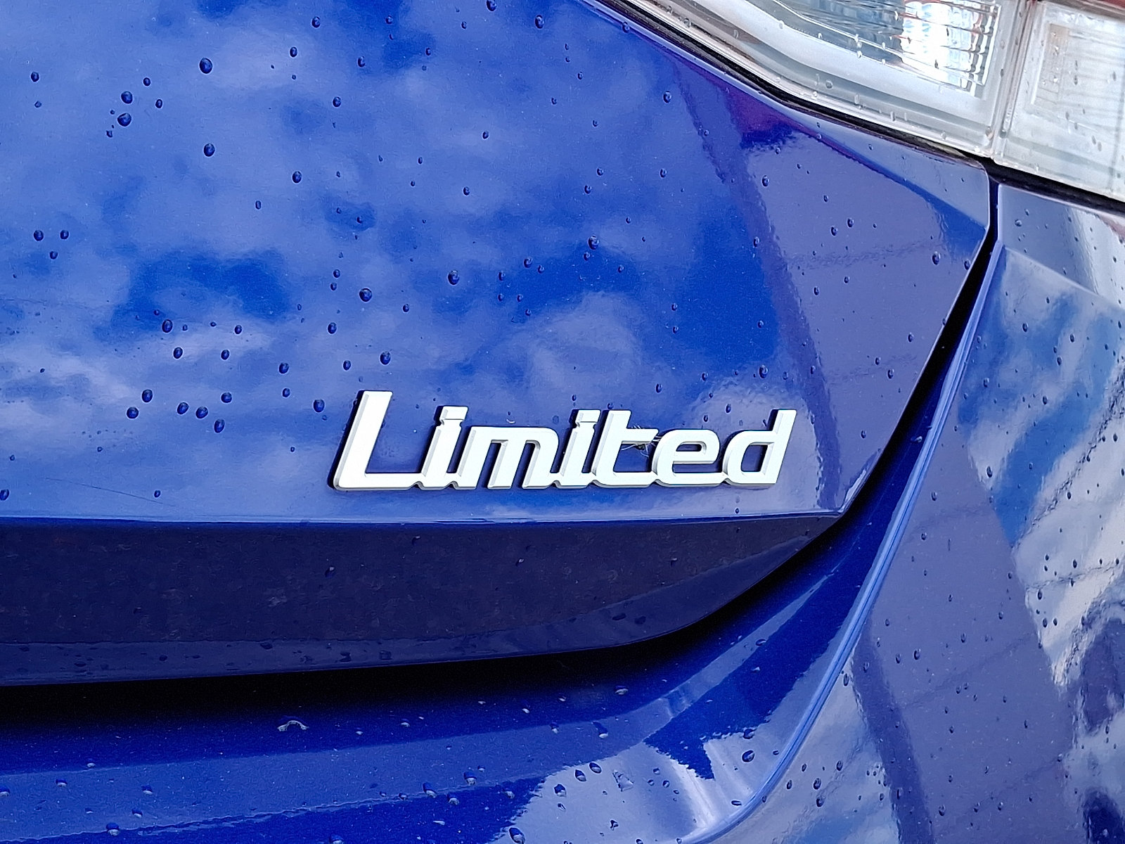 Used 2024 Hyundai Elantra Limited FWD image 33