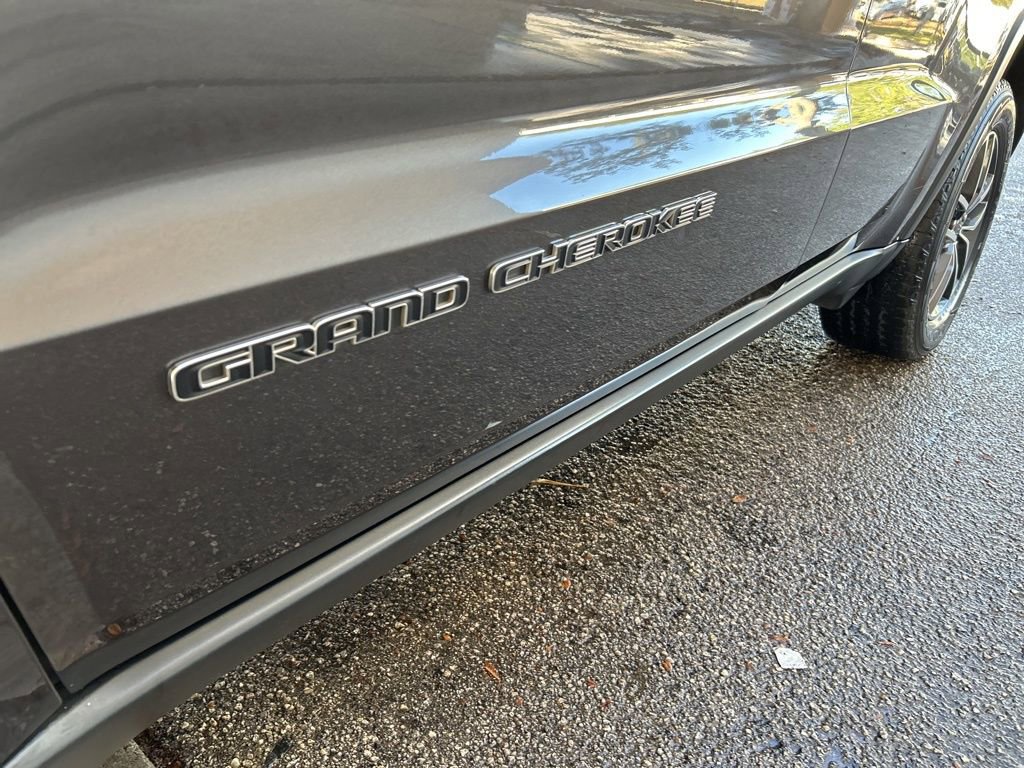 Used 2019 Jeep Grand Cherokee Limited w/ Luxury Group II image 15