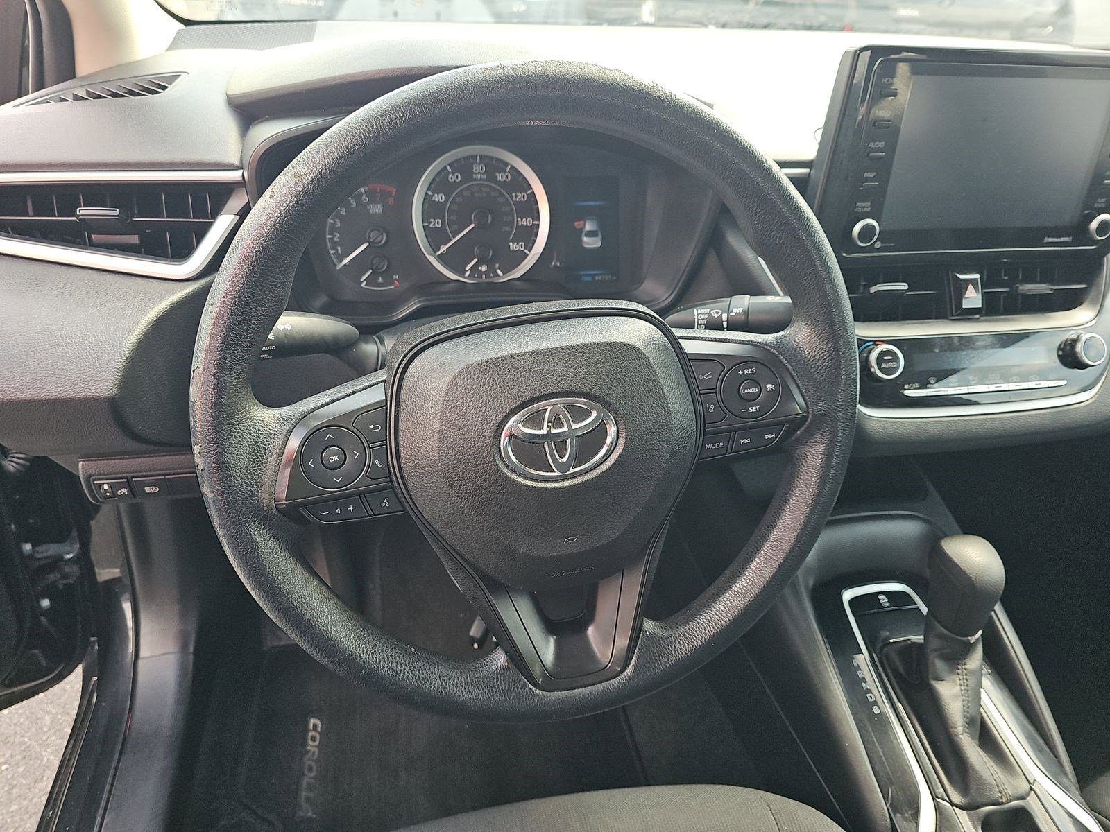 Used 2022 Toyota Corolla LE FWD image 11