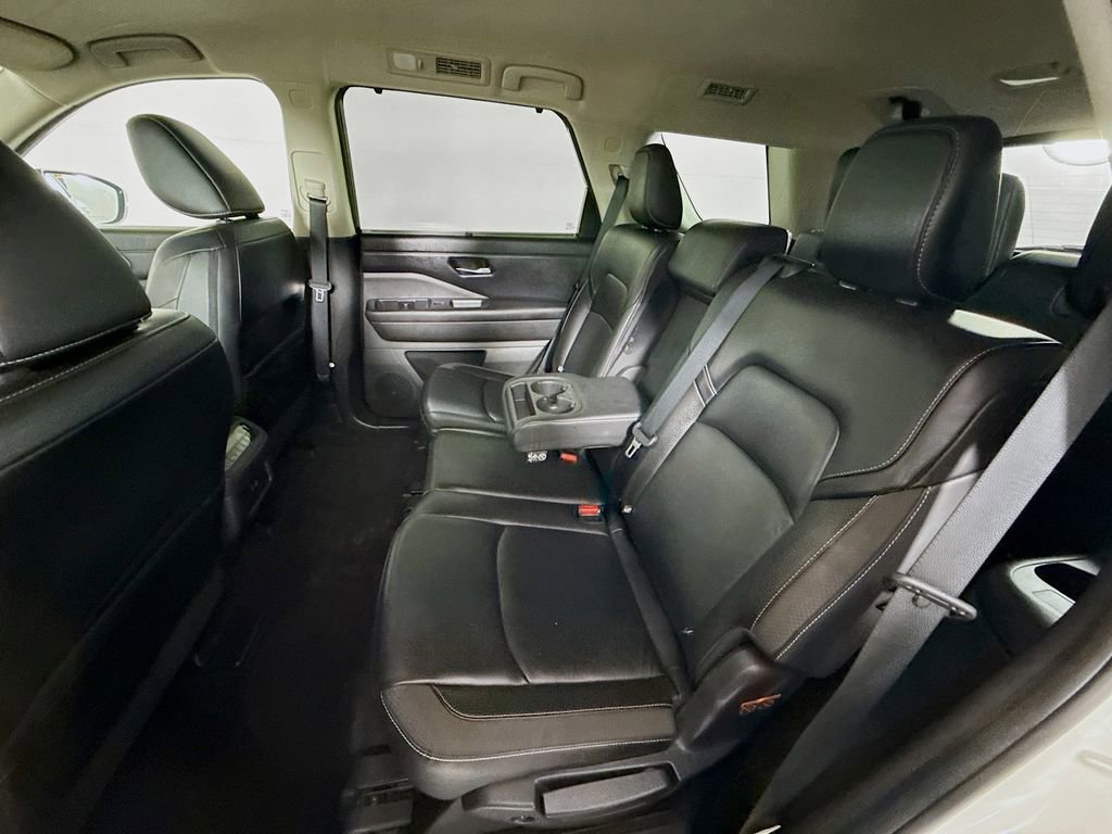Used 2023 Nissan Pathfinder SL image 23