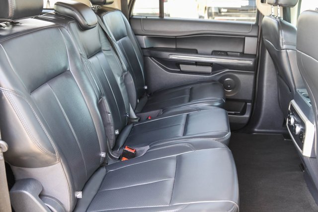 Used 2024 Ford Expedition Max XLT image 19