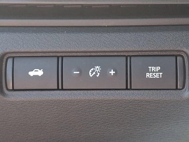 Used 2025 Nissan Altima 2.5 SV AWD/4WD image 23