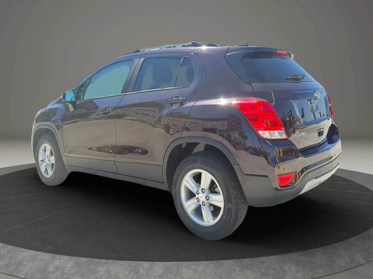Used 2022 Chevrolet Trax LT w/ Driver Confidence Package AWD/4WD image 4