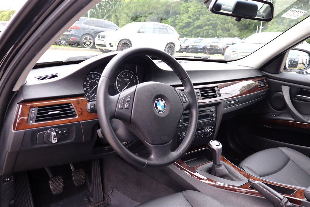 Used 2011 BMW 328i Sedan RWD image 16