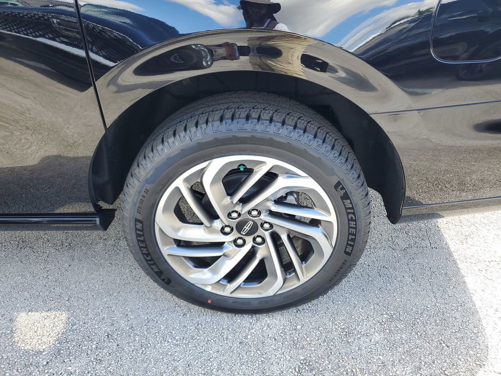 New 2025 Lincoln Navigator L Reserve image 8