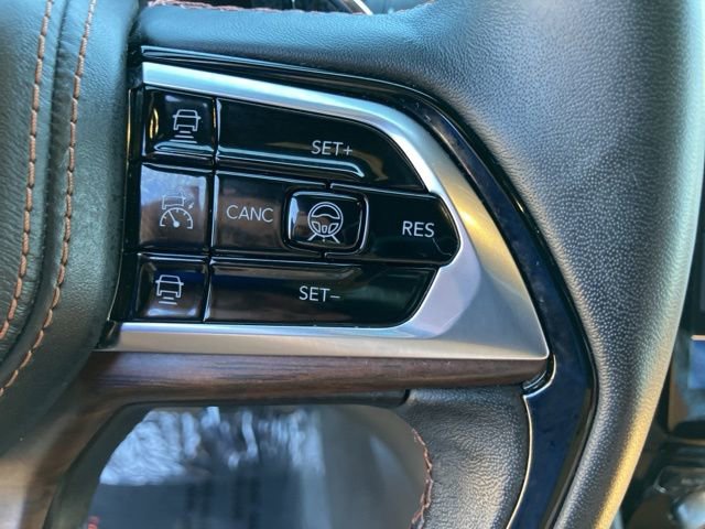 Used 2023 Jeep Grand Cherokee L Summit w/ Advanced Protech Group IV AWD/4WD image 26