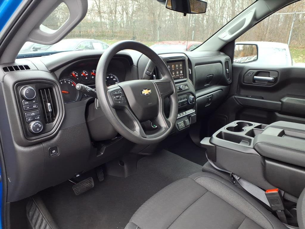 Used 2025 Chevrolet Silverado 1500 Custom w/ Turbomax Blackout Package image 13