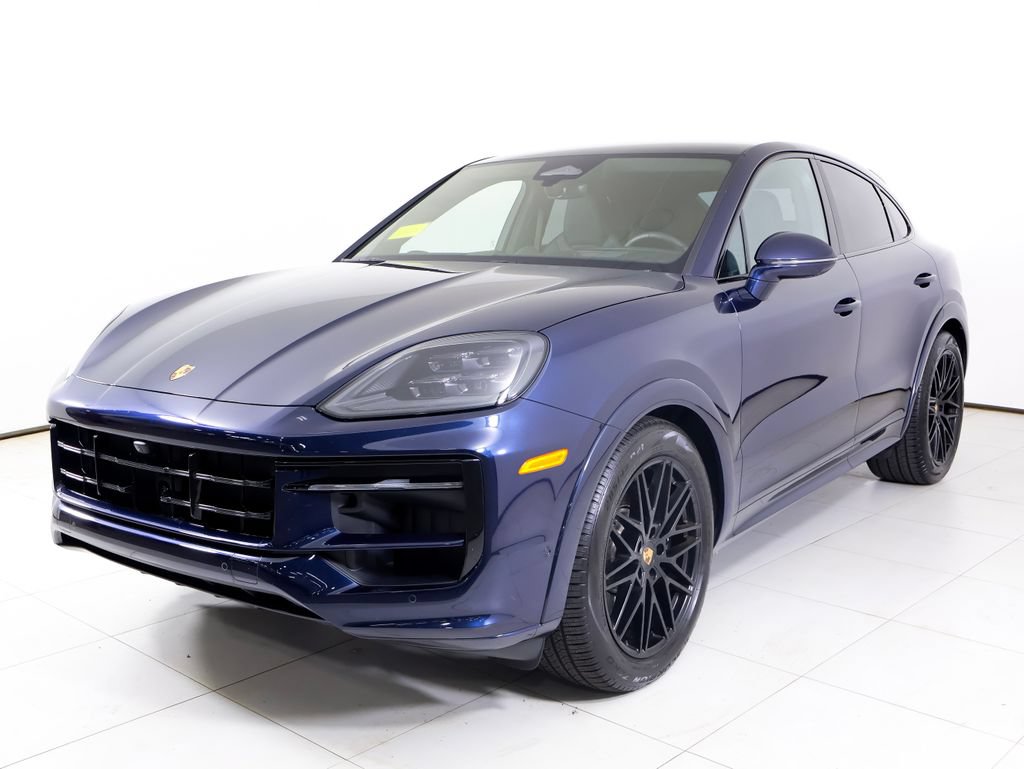 Certified 2026 Porsche Cayenne GTS w/ Technology Package AWD/4WD image 1