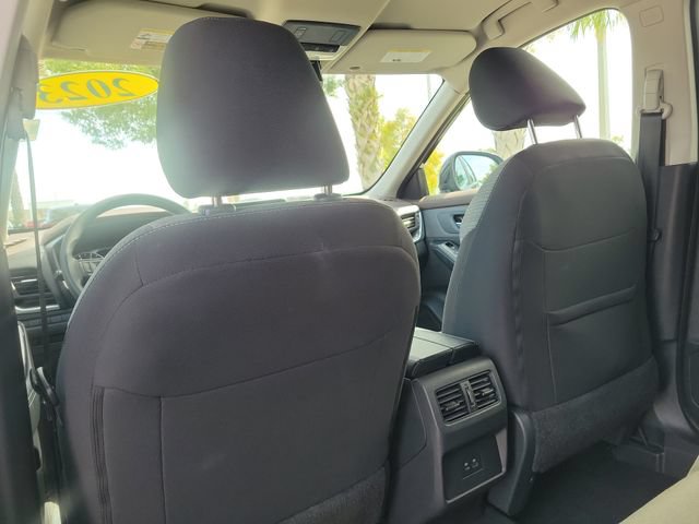 Used 2023 Nissan Rogue SV FWD image 10