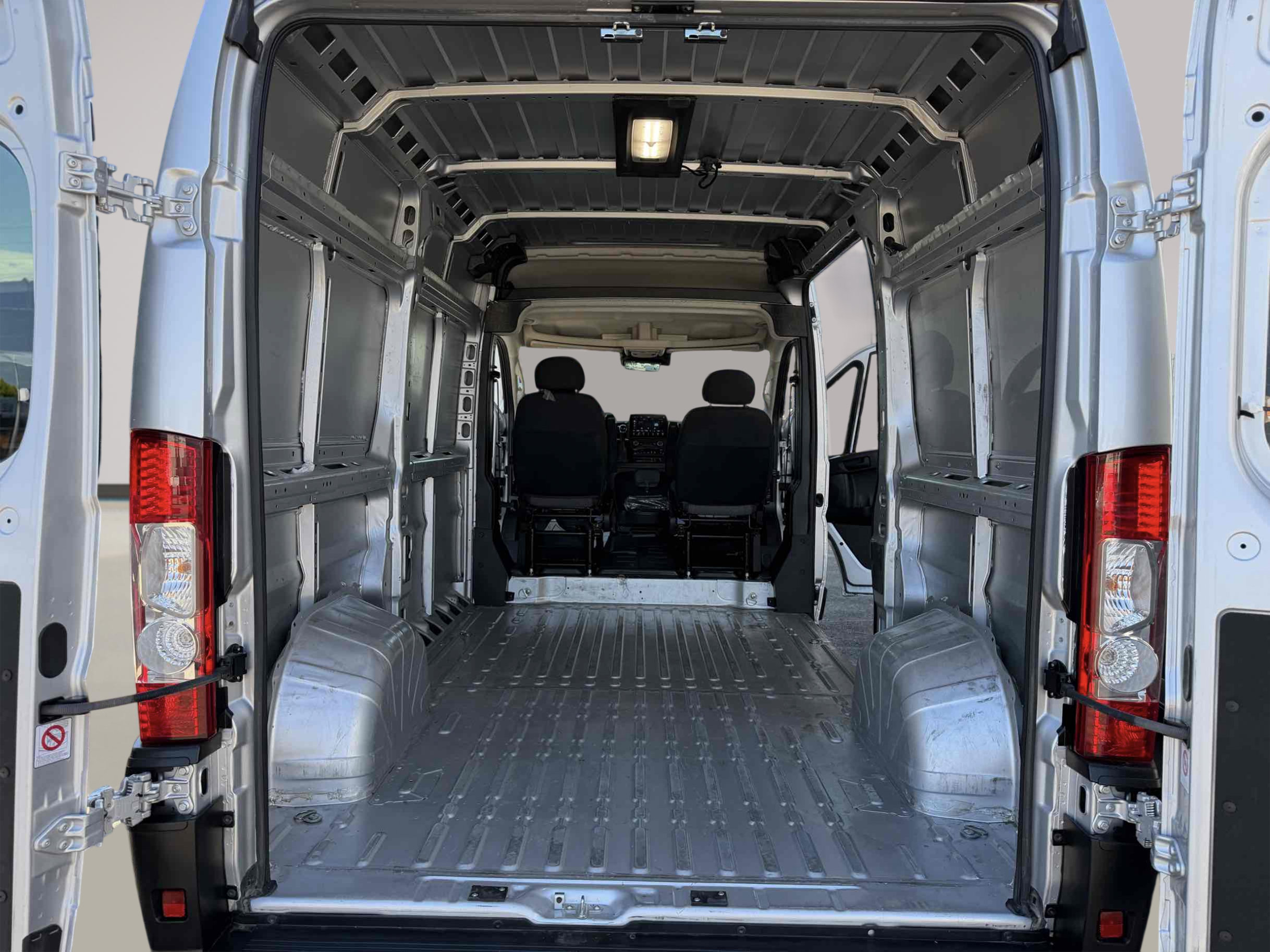 Used 2025 RAM ProMaster 1500 w/ Quick Order Package 22H SLT+ FWD image 12