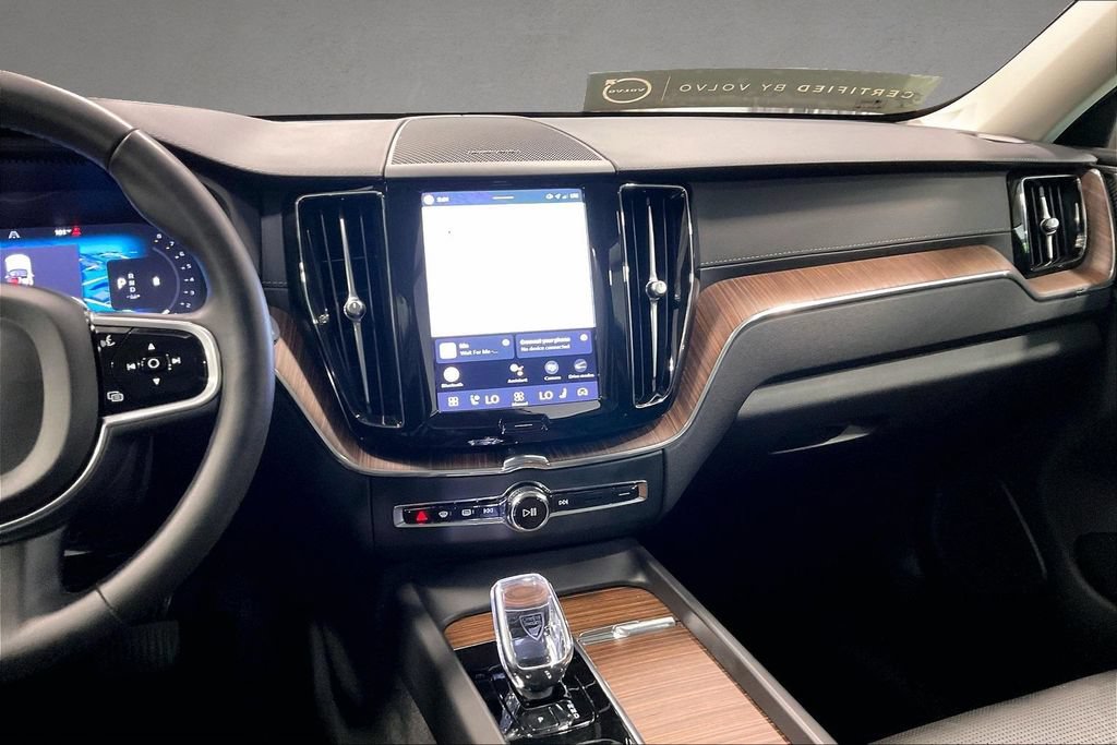 Certified 2023 Volvo XC60 B6 Ultimate w/ Climate Package AWD/4WD image 10