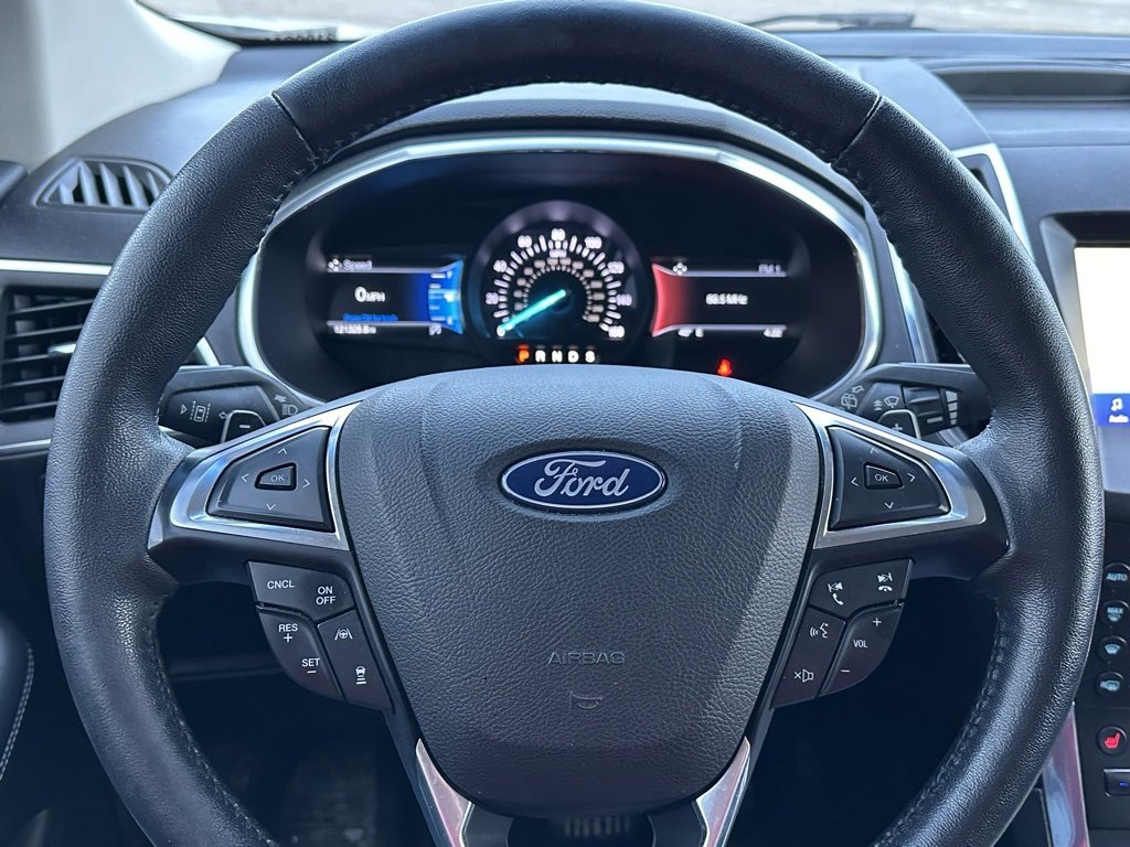 Used 2020 Ford Edge Titanium image 22
