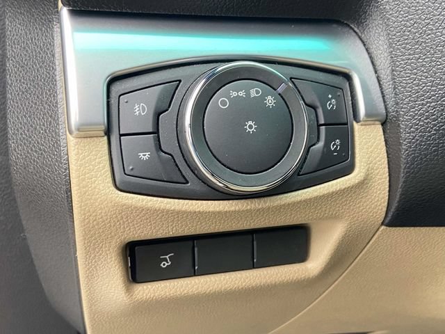 Used 2016 Ford Explorer Limited FWD image 17