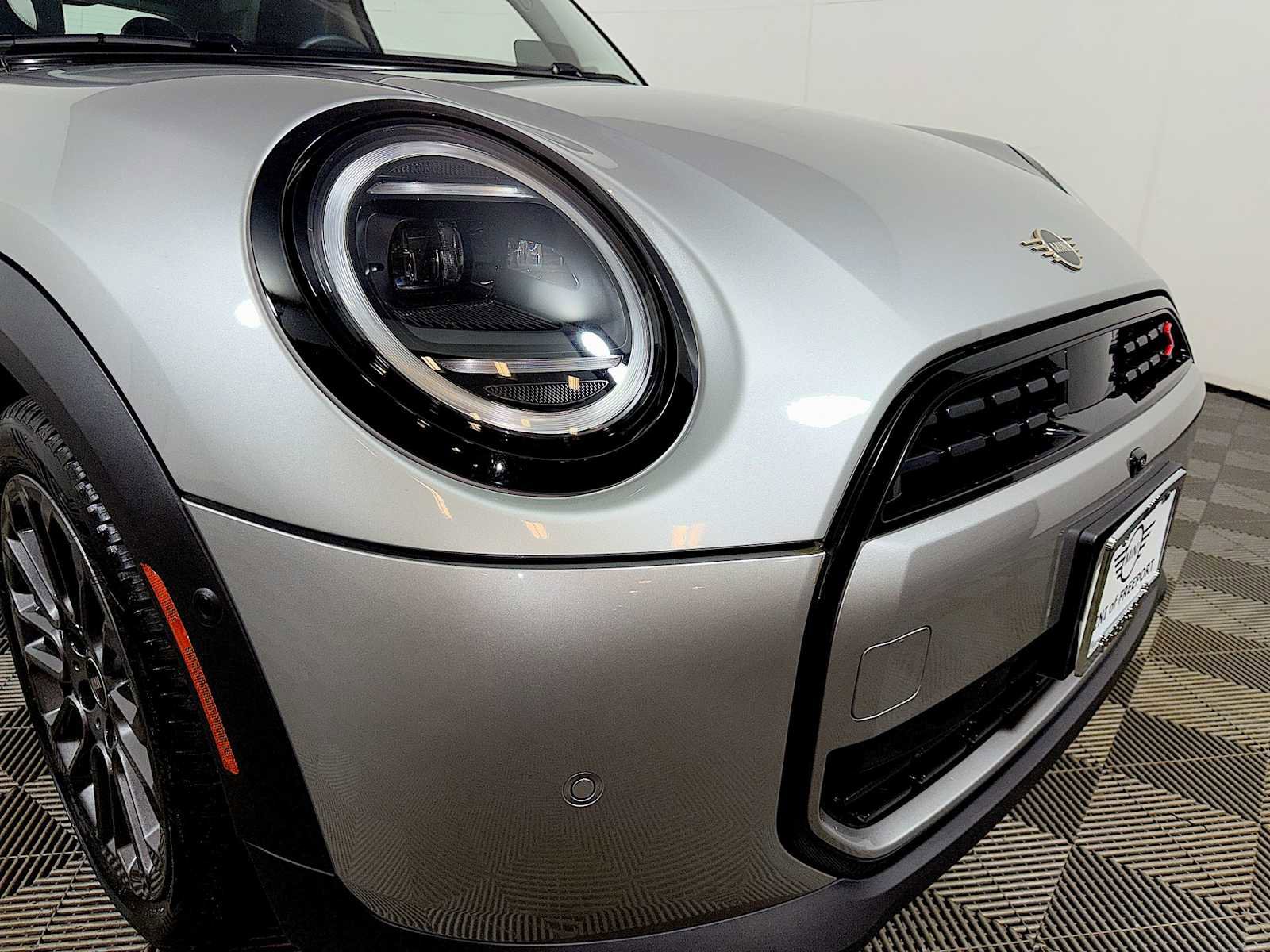Certified 2025 MINI Cooper S image 25