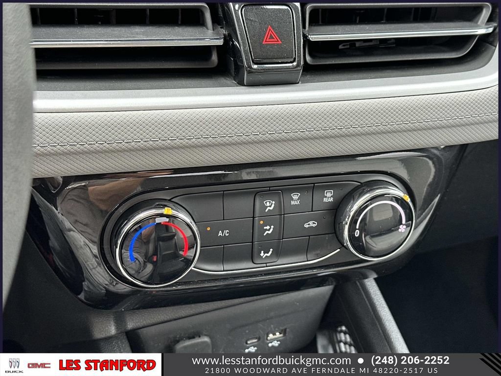 Used 2025 Chevrolet TrailBlazer LT FWD image 31