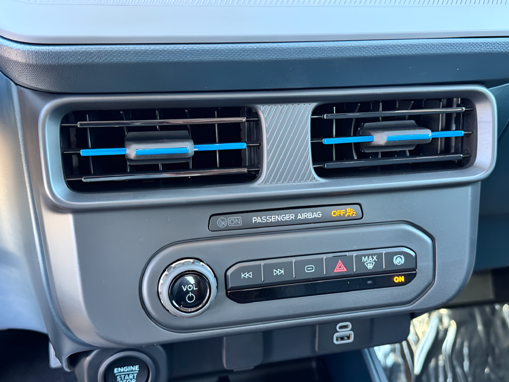 New 2026 Ford Maverick Lobo AWD/4WD image 19