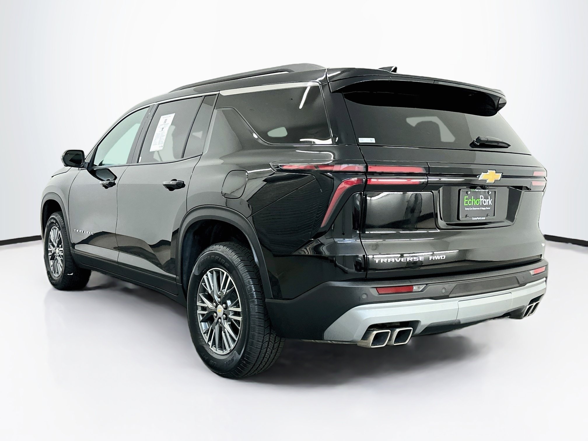Used 2024 Chevrolet Traverse LT AWD/4WD image 5