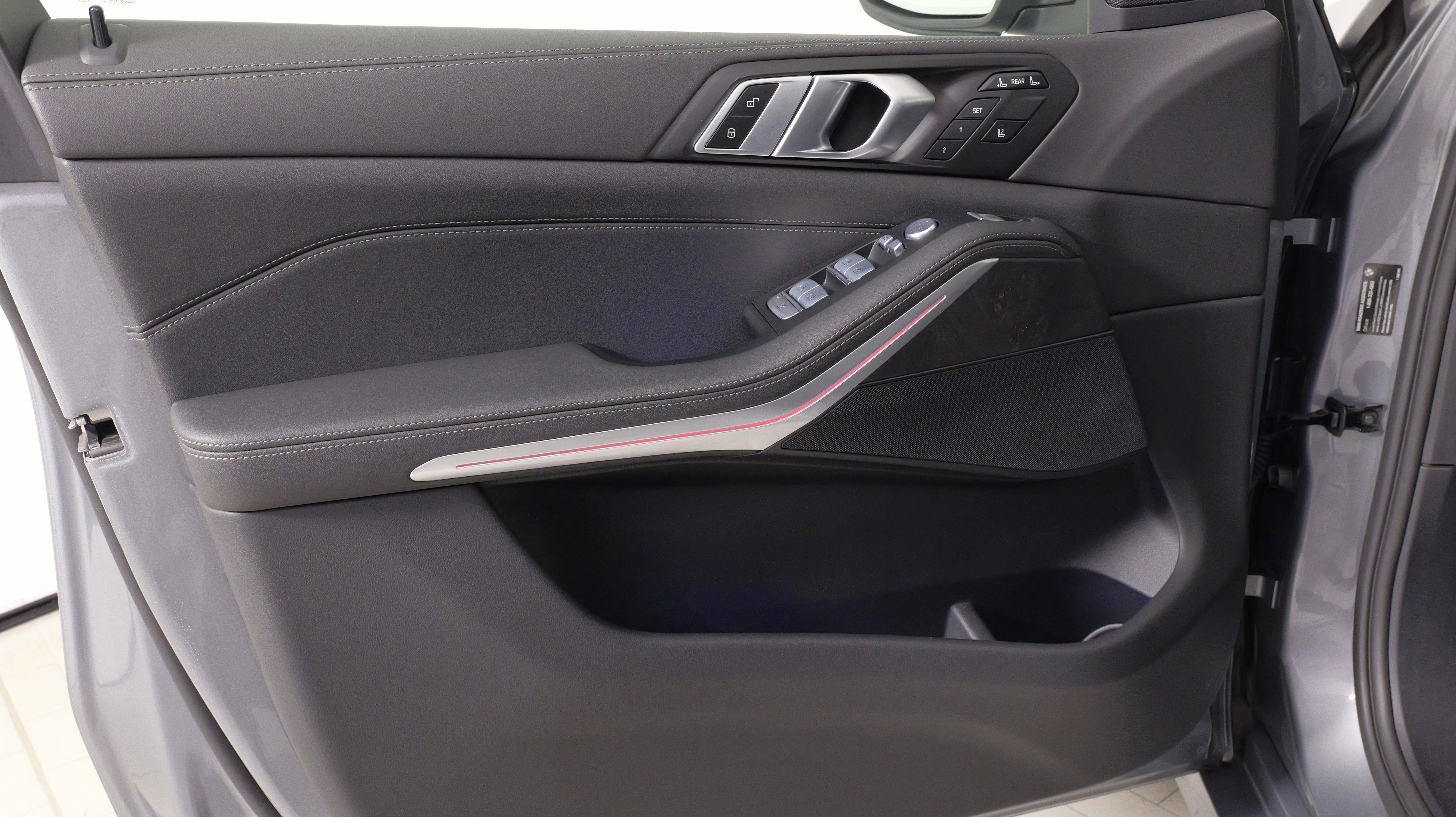 Used 2023 BMW X7 xDrive40i image 27