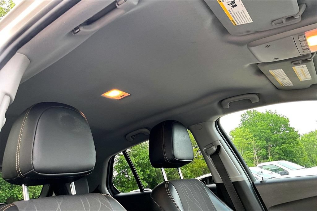 Used 2018 Chevrolet Trax LT w/ LT Convenience Package AWD/4WD image 21