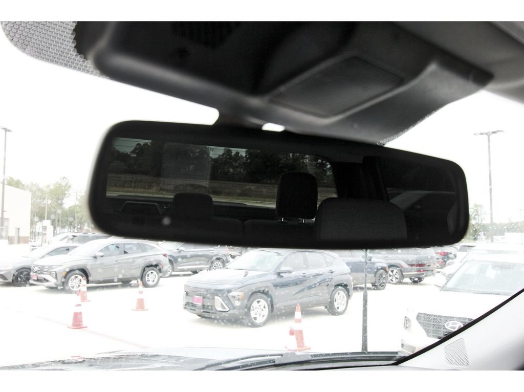 Used 2025 Ford F150 Lightning XLT AWD/4WD image 24