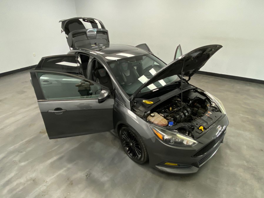 Used 2017 Ford Focus ST w/ Equipment Group 401A image 54