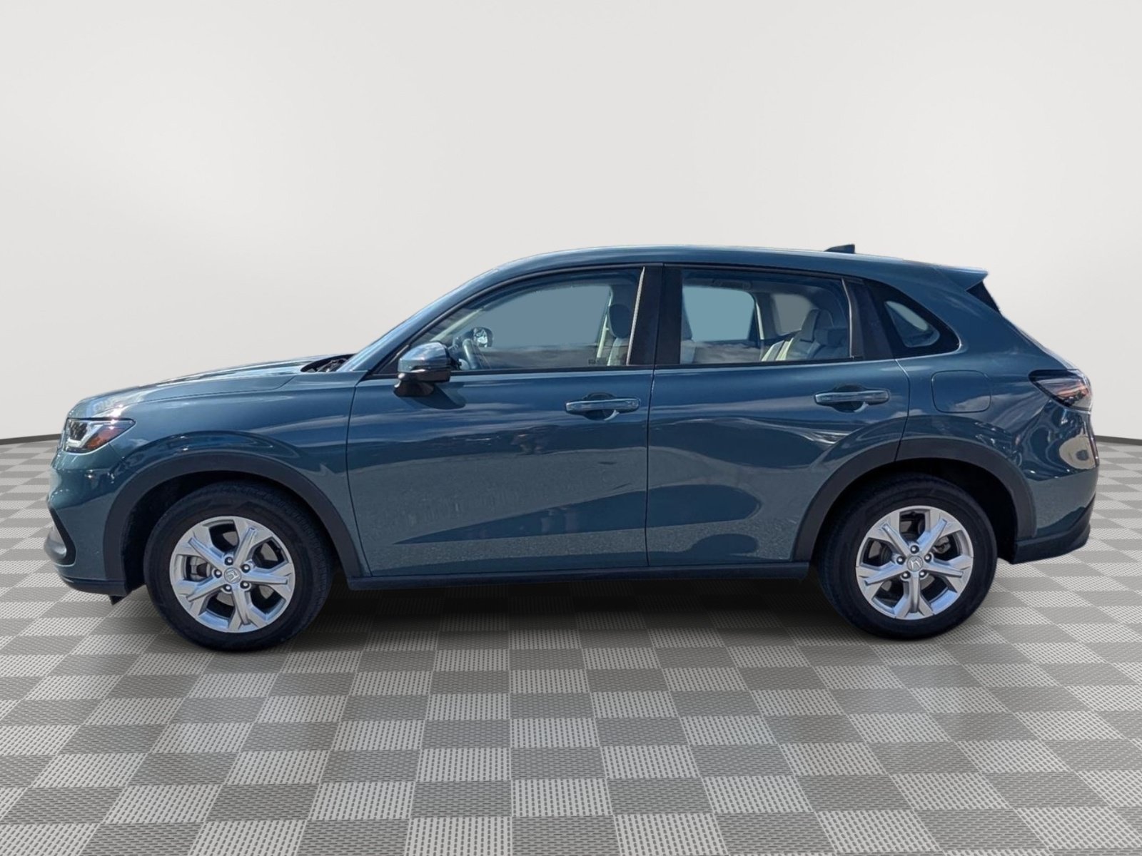 Used 2025 Honda HR-V LX image 2