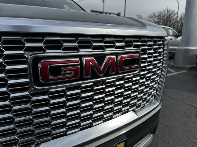 Used 2023 GMC Yukon Denali image 10