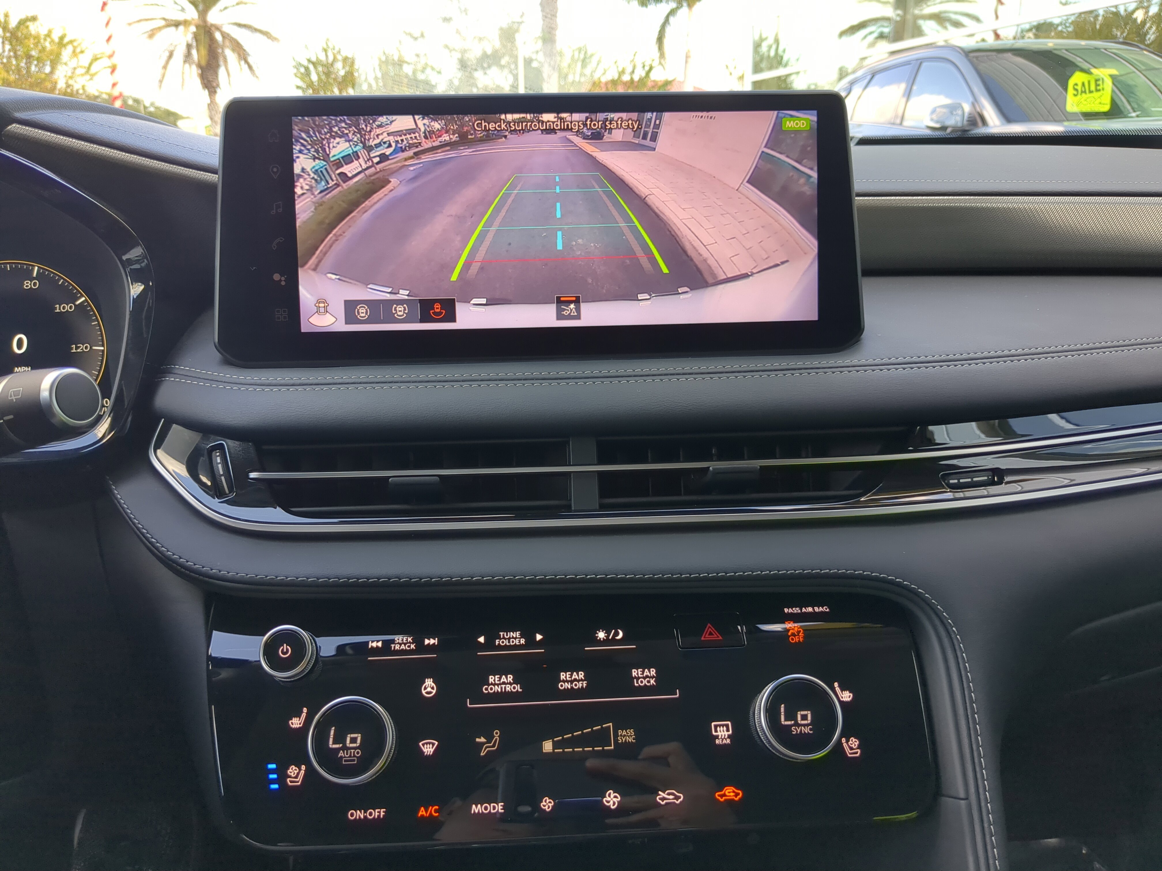 Used 2026 INFINITI QX60 Luxe w/ Cargo Package image 22