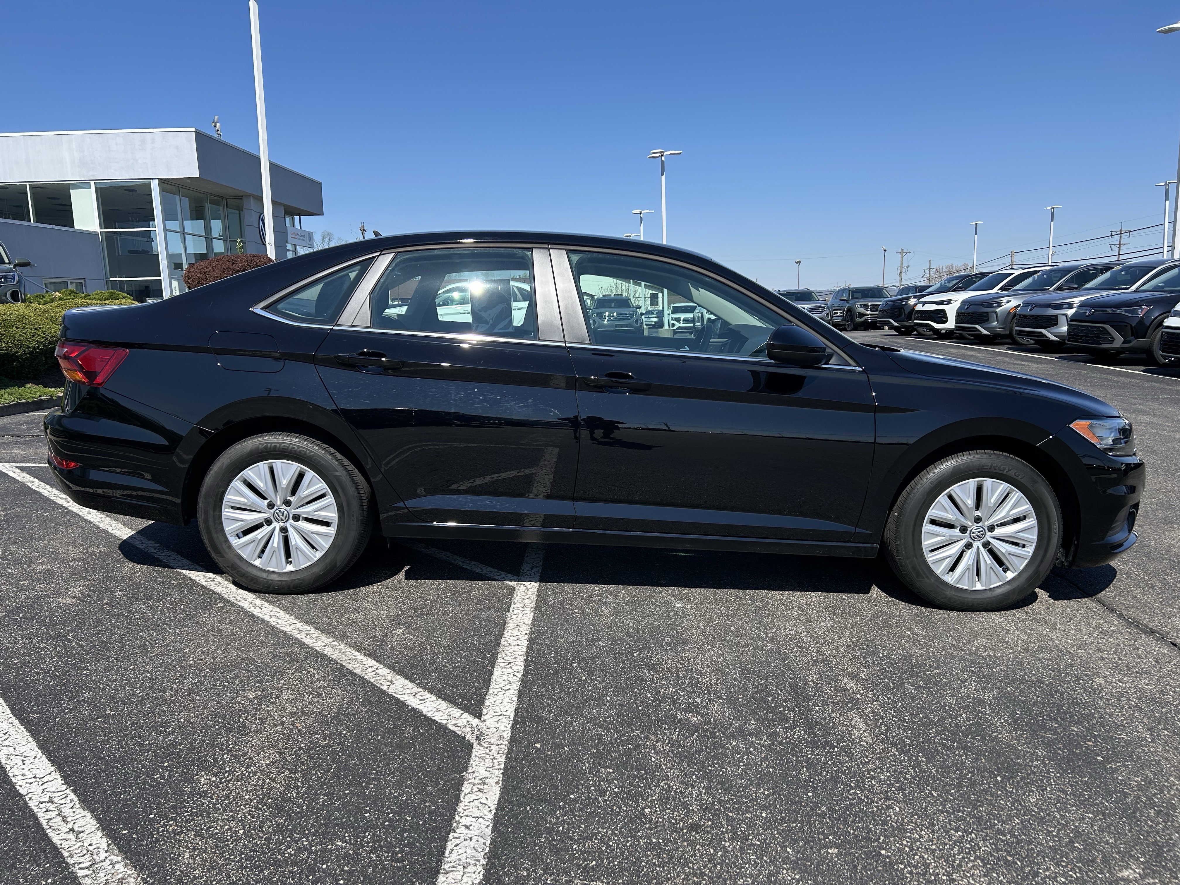 Used 2019 Volkswagen Jetta S image 8