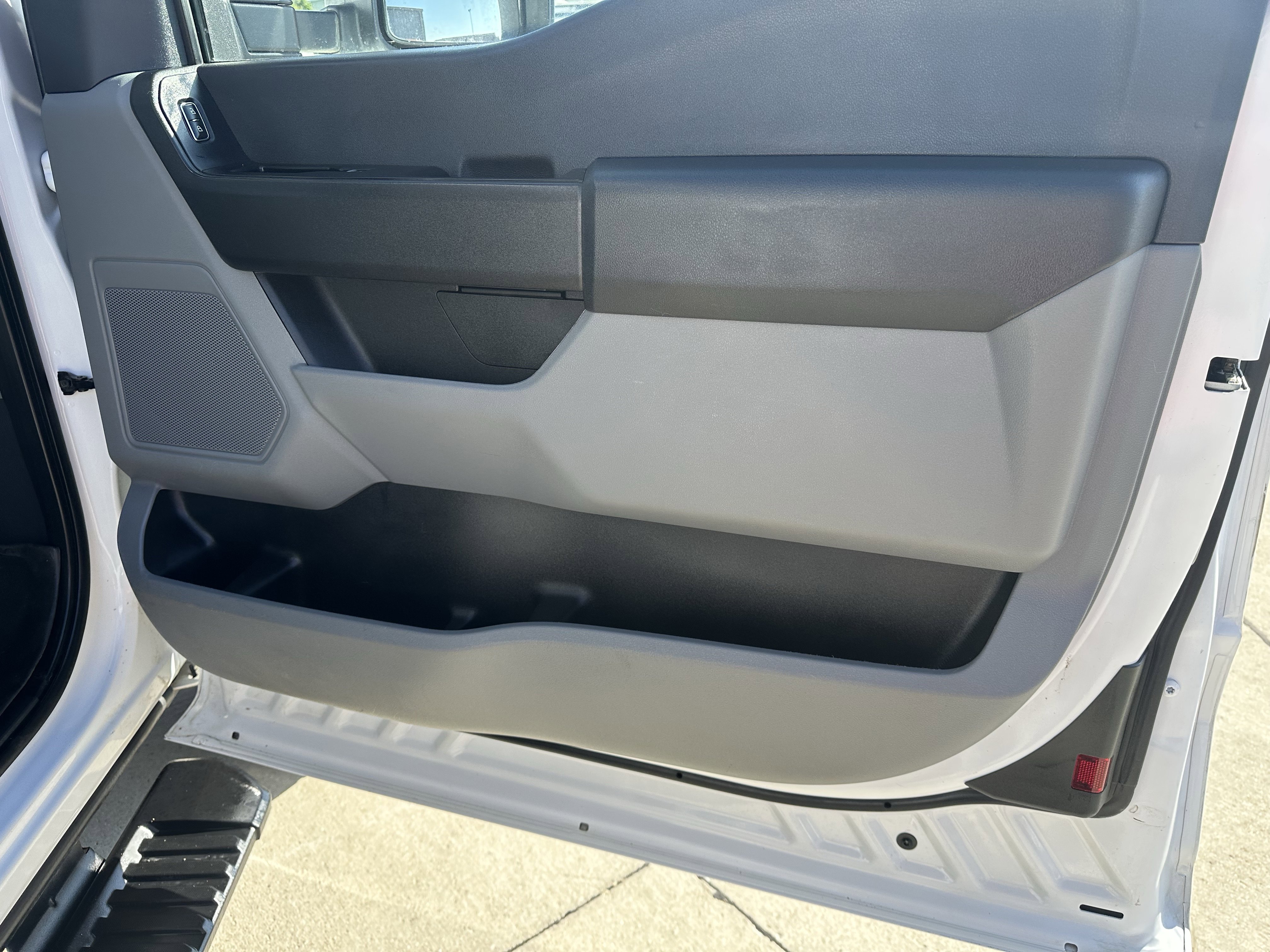 Used 2023 Ford F350 XL w/ XL Chrome Package AWD/4WD image 9