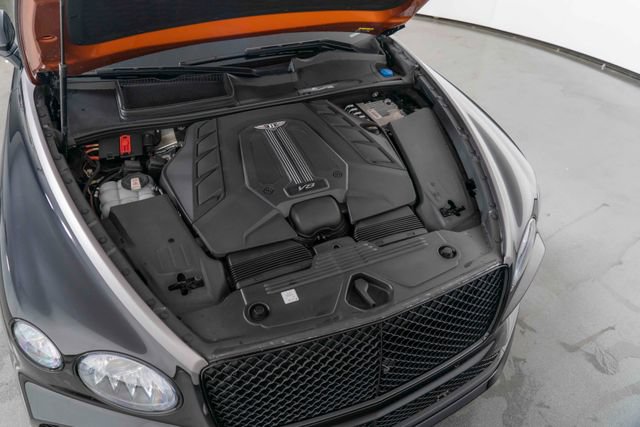 Used 2022 Bentley Bentayga AWD/4WD image 28